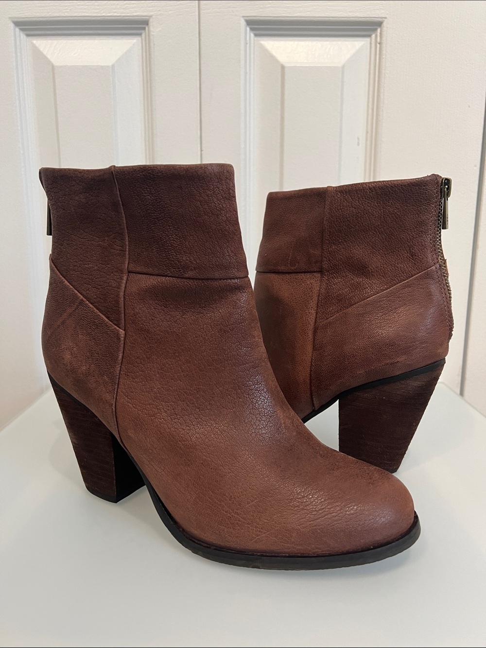 Arturo Chiang Brown Leather Wooden Heel Ankle Boots Size 9